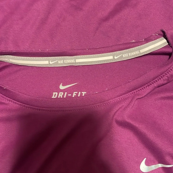 NIKE dry fit running top, M. Worn but good used condition - Picture 8 of 8